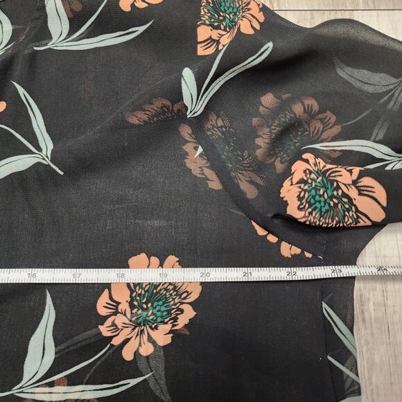 Cabi Women's Long-Sleeved Button-Down Blouse Size L Black Floral Semi-Sheer - Picture 8 of 8